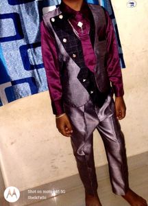 Boys Wear Shut