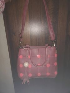 Chic and Elegant Smart Bag Suitable For Everyday