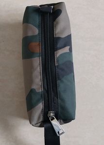 🆕️ Camouflage Print Unisex Pouch