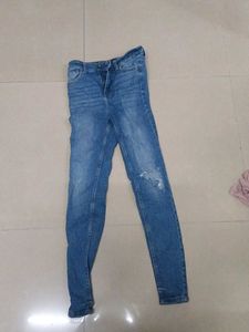Distressed Skinny Jeans