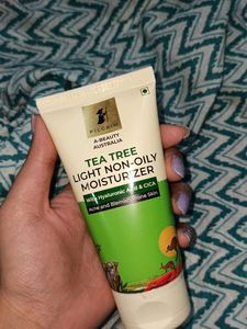 Pilgrim Tea Tree Light Non-Oily Moisturizer