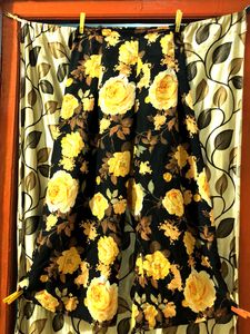 Plazo Yellow Flowered