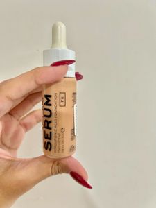 Makeup Revolution Hyaluronic Acid Foundation