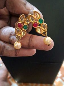 new pack of 2 Earrings