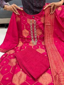 Elegant Pink Kurta Set