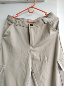 Off White Colour Cargo Pant
