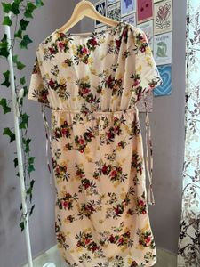 Pinterest Floral Dress🍒🌷