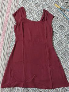 DressBerry Maroon Top - Size L
