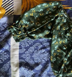 Zara Floral Puff Sleeve Crop Top