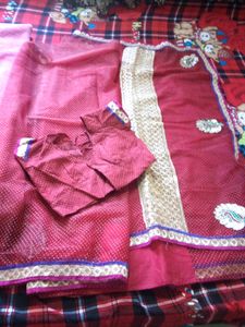 Beautifull Boby Golden Print With Full Lace Saree Ready To Wear With Blouse L Size In Side Spaces Available If Want Large Size 💥💥💥💥🎉🎉🎉🎉💥💥💥