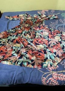 stylish Dress With Puffed Sleeve
