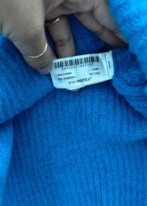 ZARA Blue Cropped Sweater