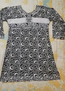 black kurta with zari border