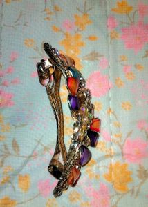 Iam Selling Hair Clip Accessory