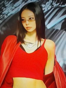 jennie red and black top combo