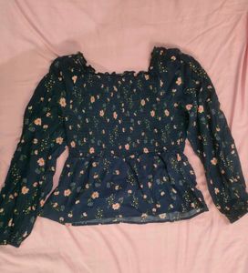Stylish old Navy Floral top