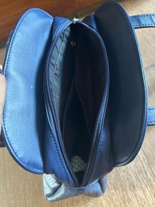Baggit women blue shoulder bag