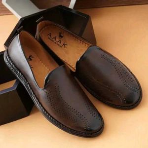 Men Loafer Shoes.. Colour Available