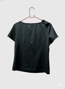 Chic Black Ruffle Top