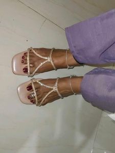 Light Pink Colour Fancy Party Wear Chappal