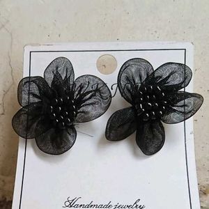 Black Floral Earrings🖤✨