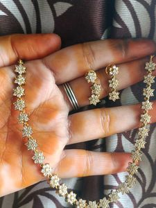 Elegant Necklace Set
