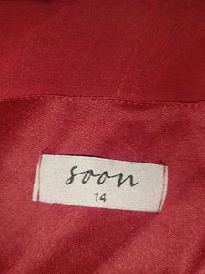 women&#39;s red sequined Top