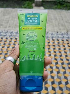 Avelia Aloe Vera Face Wash