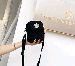 Daisy Crossbody Sling Bag