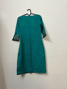 Size 6 Green W Kurti