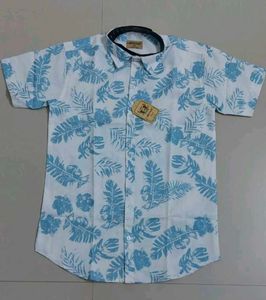 Men&#39;s Cotton Blend Stitched Solid Half Shirt