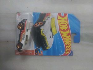 Hot Wheels single piece car