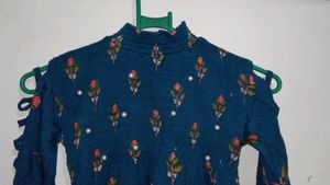 Full Neck Top With Pearl Spreaded