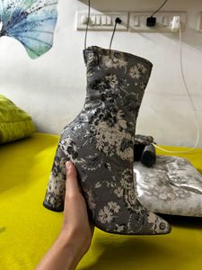 SALE 🔥 JAQUARD GREY BOOTS