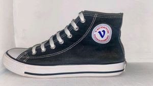 Vaconvos Shoe