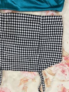 Check Print Crop Top