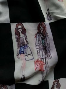 Unique Print Sleeveless Top