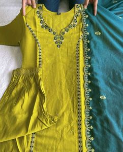 Kurta Pant With Dupatta Set