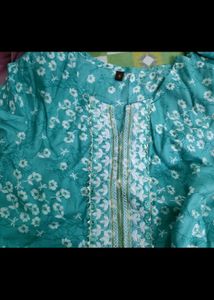 Floral Design Neck &amp; Sleeve Embroidery Work Kurti