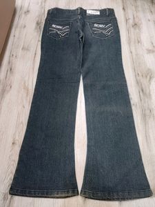 C. Com Jeans Bootcut