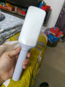 Detangling Hairdressing Self Cleaning Brush/Comb
