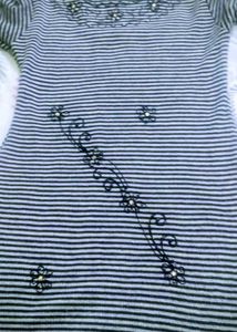 Striped Embellished knit kurta