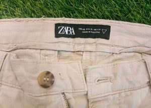 Zara Chinos