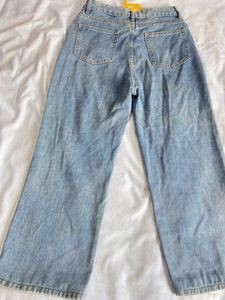 🦋Urbanic ripped-Denim-jeans🦋