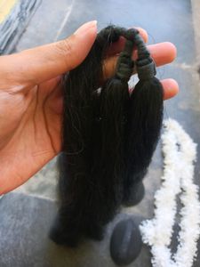 Combo Of Ponytail Wig, Puff Accessory And Gajra