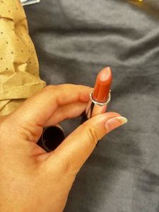 MAC Lipstick with FREE swiss beauty lippie
