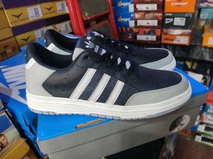 ADIDAS SNEAKERS UK 9