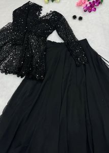 Womens Skirt And Ethnic Top!