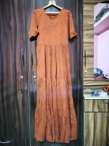 Elegant Tiered anarkali kurta