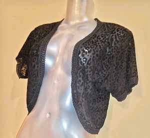 Size S/M 🎁Buy 2 Get 1 Free🎁 Lace Bolero Shrug